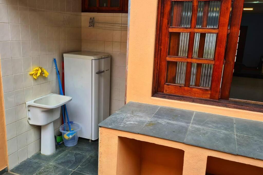 100Mts Da Praia Com Churrasqueira, Piscina E Wi-Fi Caraguatatuba Bagian luar foto
